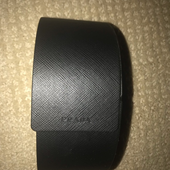 prada sunglasses - Picture 3 of 7